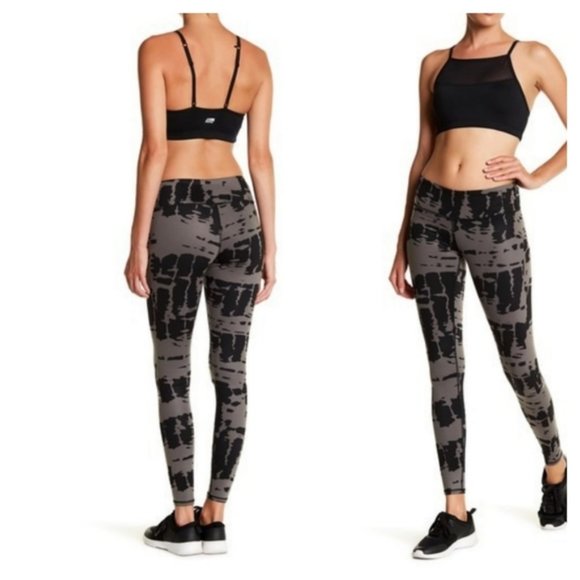 ALO Yoga Pants - ALO Leggings Grey Black Camo Print Medium